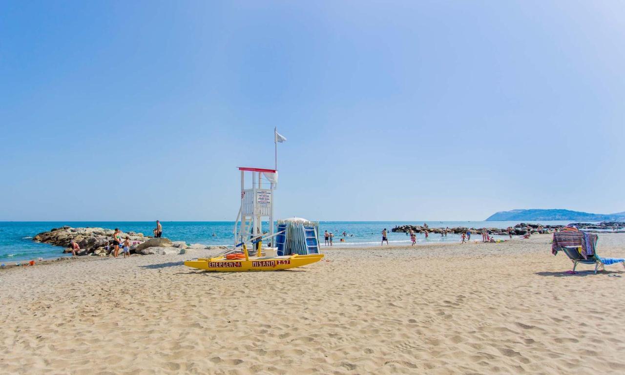 Appartamento Vista Mare Misano Adriatico Eksteriør bilde